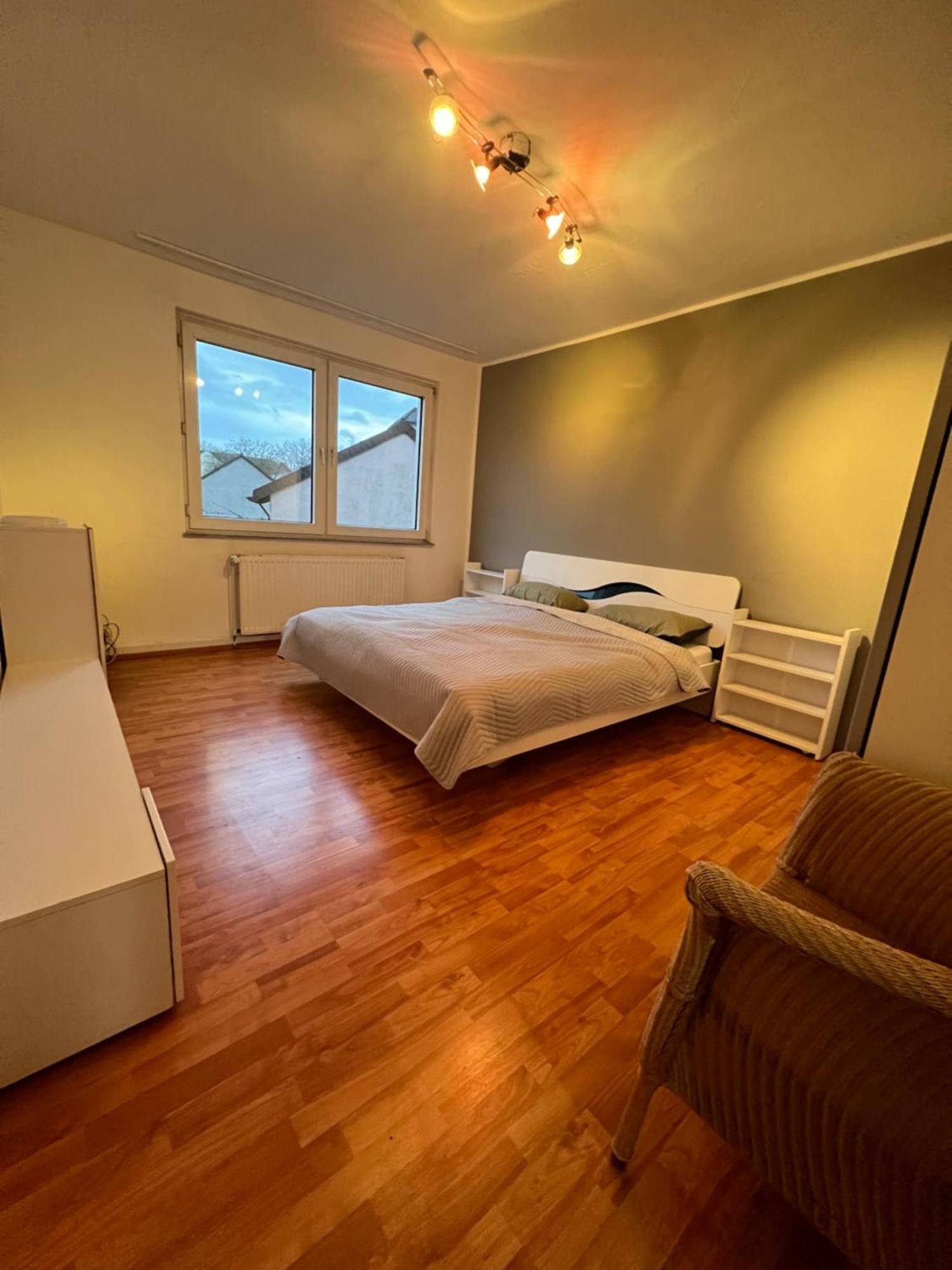 Gemuetliche Ferien-/Monteurenwohnung In Herne Esterno foto